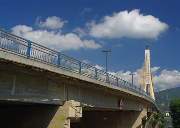 迪庆304不锈钢桥梁护栏：安全、耐用与美观的完美结合