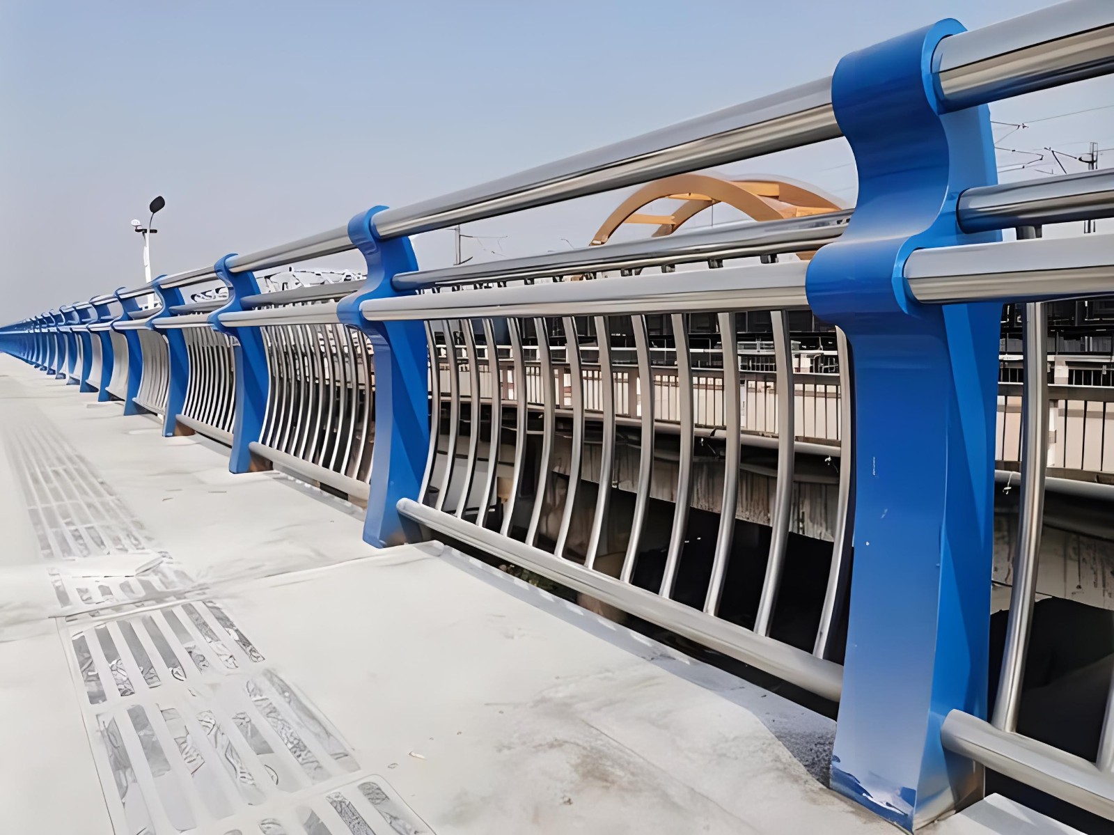 迪庆不锈钢复合管护栏制造工艺要求及其重要性